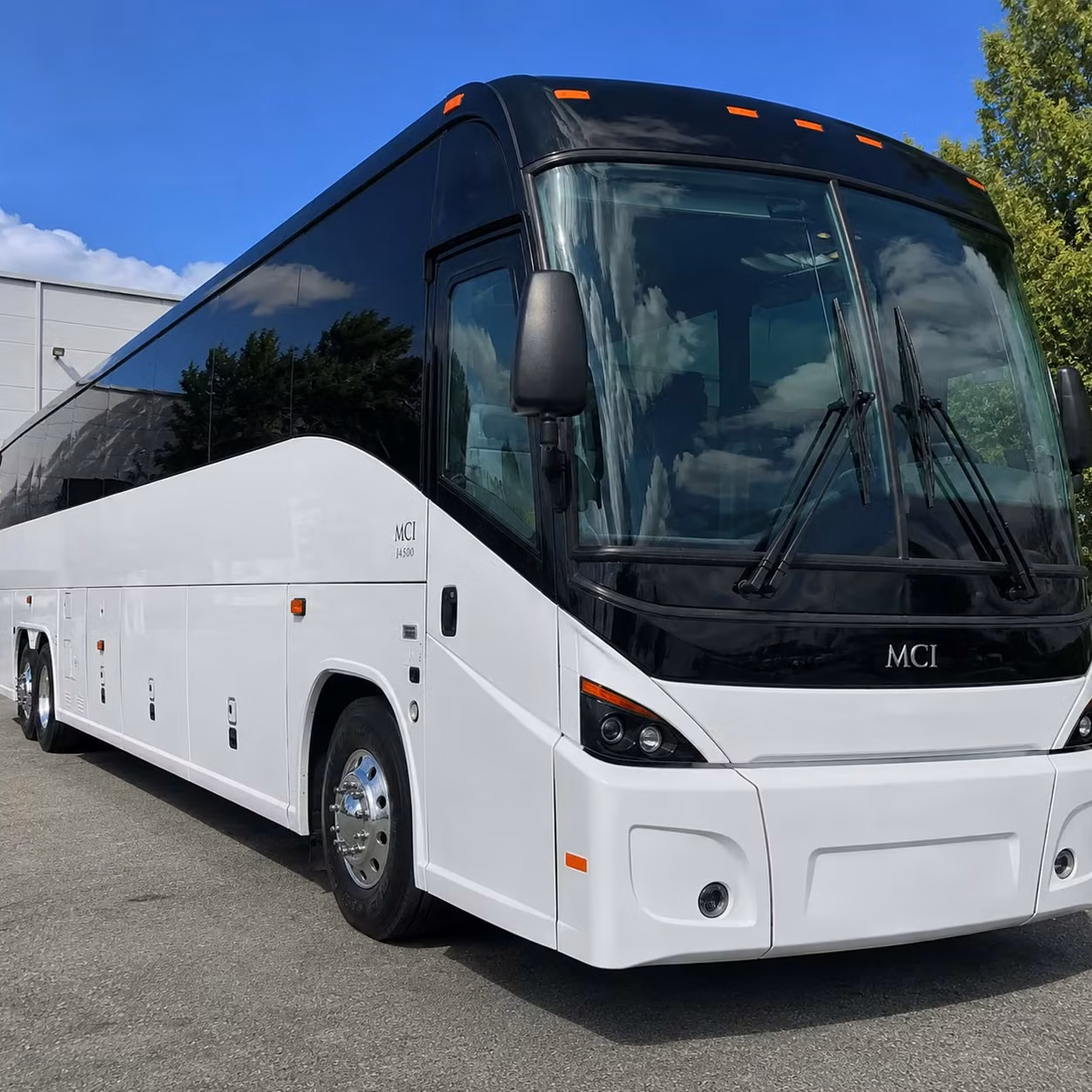 for fresno government agencies that need reliable group transportation on a tight schedule